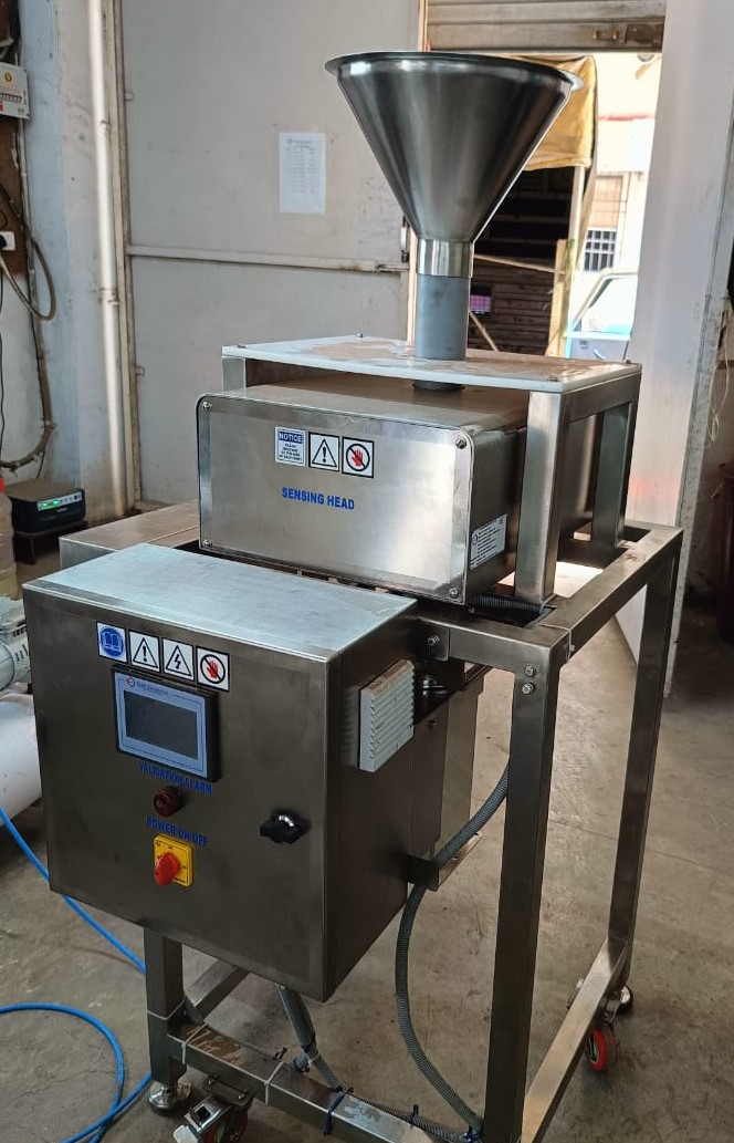 Gravity Feed Metal Detector