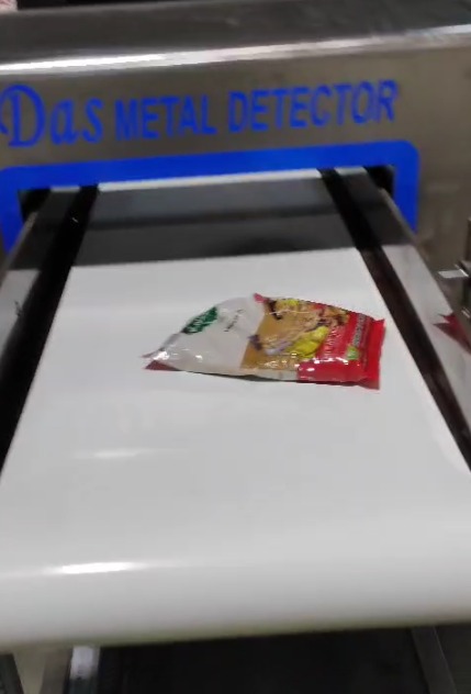 Conveyor Metal Detector (Aluminium Foil Packs)