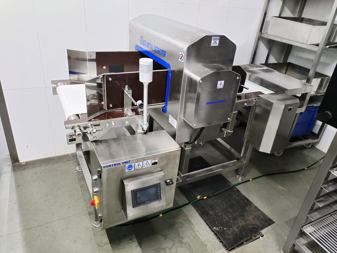 Conveyor Metal Detector (Aluminium Foil Packs)